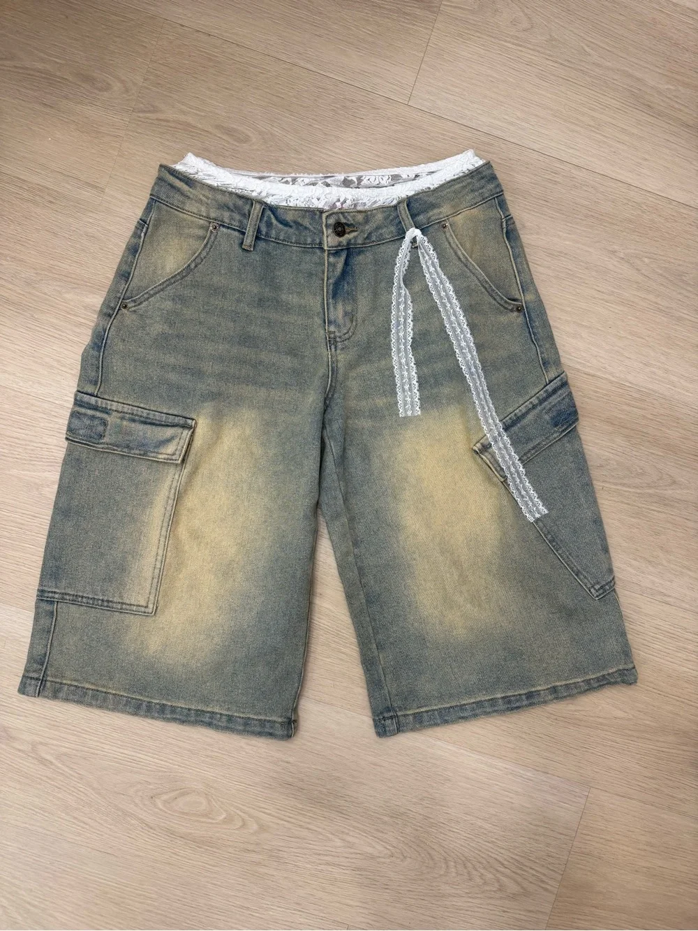 Edikted Y2K Lace Trim Denim Cargo Bermuda Jorts Shorts M